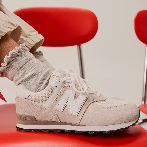 New Balance Big Kids 574 Casual Sneakers GC574EVW